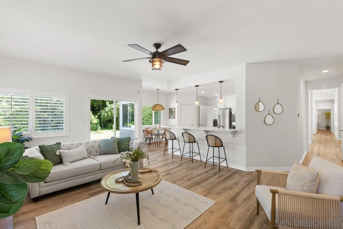 https://cdn.realtyfeed.com/cdn/127/250036400/72d33eb0feca51fda1b918b299b83af5.webp