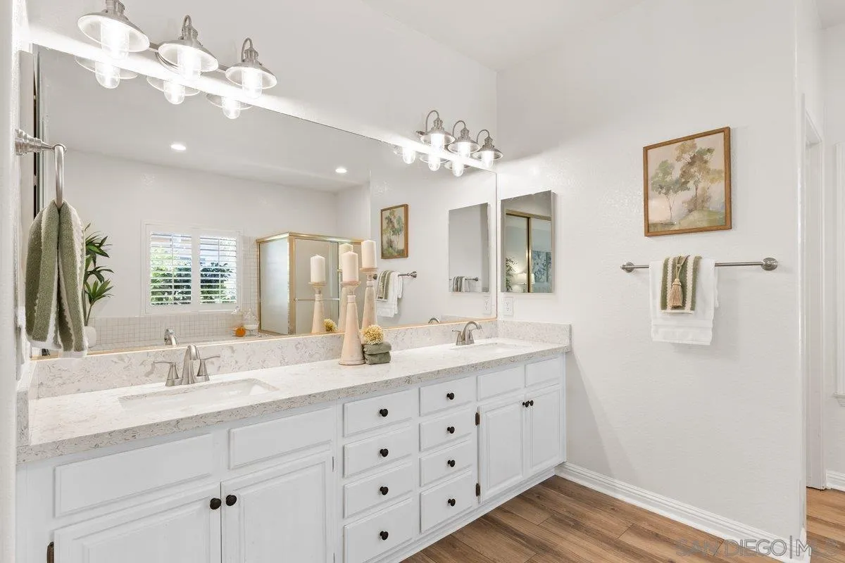 https://cdn.realtyfeed.com/cdn/127/250036400/74cd565ba3442d60c3d14404e5db8d57.webp
