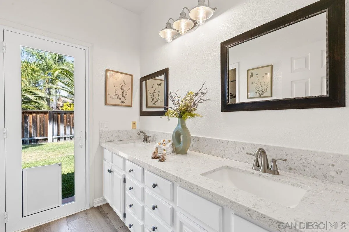 https://cdn.realtyfeed.com/cdn/127/250036400/c83dcbc29f9163cdc7fb47eaa020567e.webp