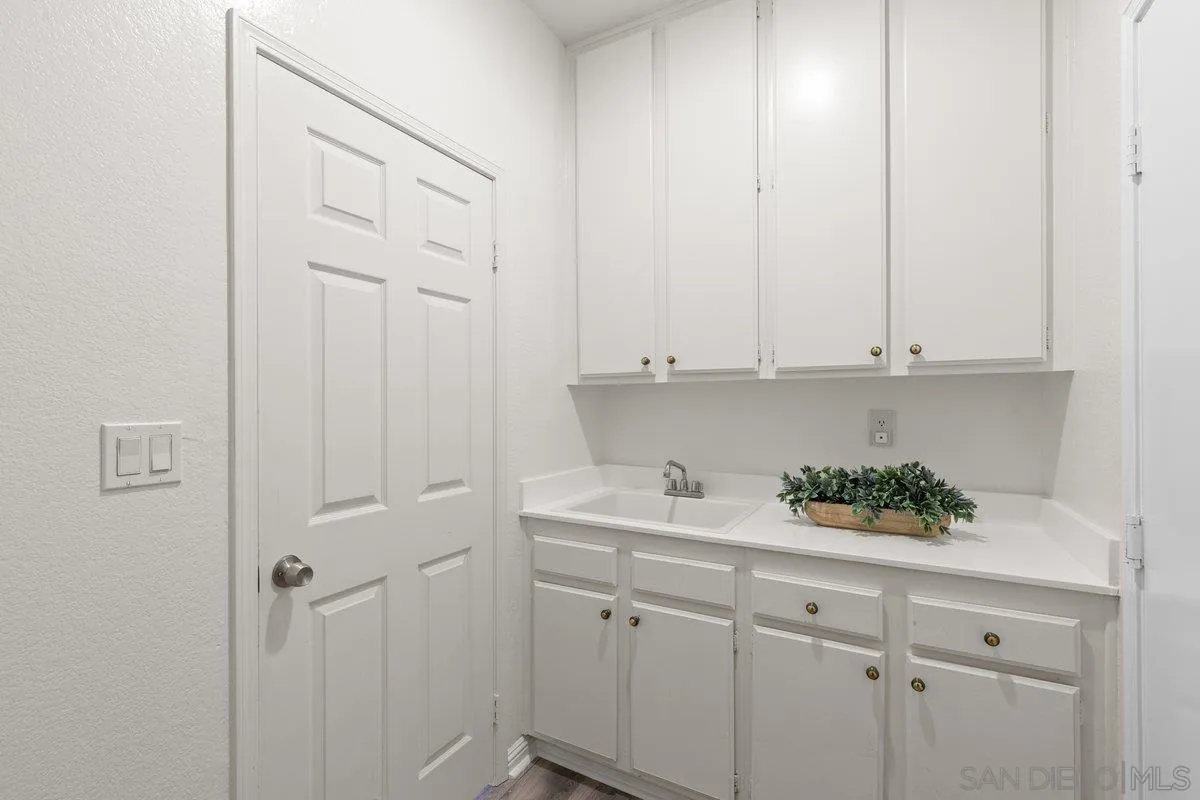 https://cdn.realtyfeed.com/cdn/127/250036400/d2dd1ea3201b46684fdd6b3a0abb6da2.webp