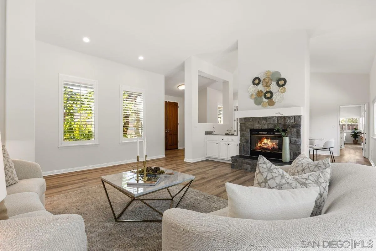 https://cdn.realtyfeed.com/cdn/127/250036400/edb4ea96923f5ccad4f23b5af4cab043.webp