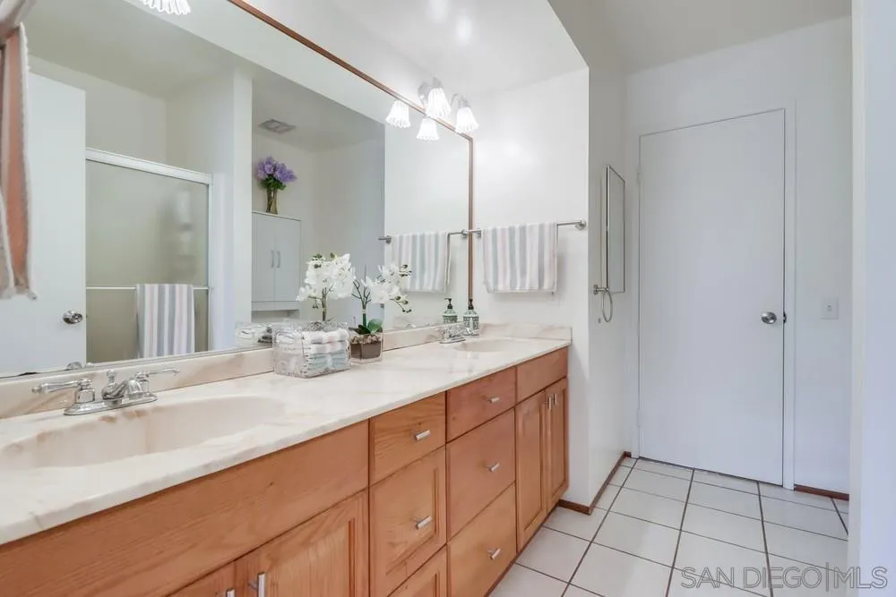 https://cdn.realtyfeed.com/cdn/127/250036401/bf86a535824cc765c02401ce28338239.webp