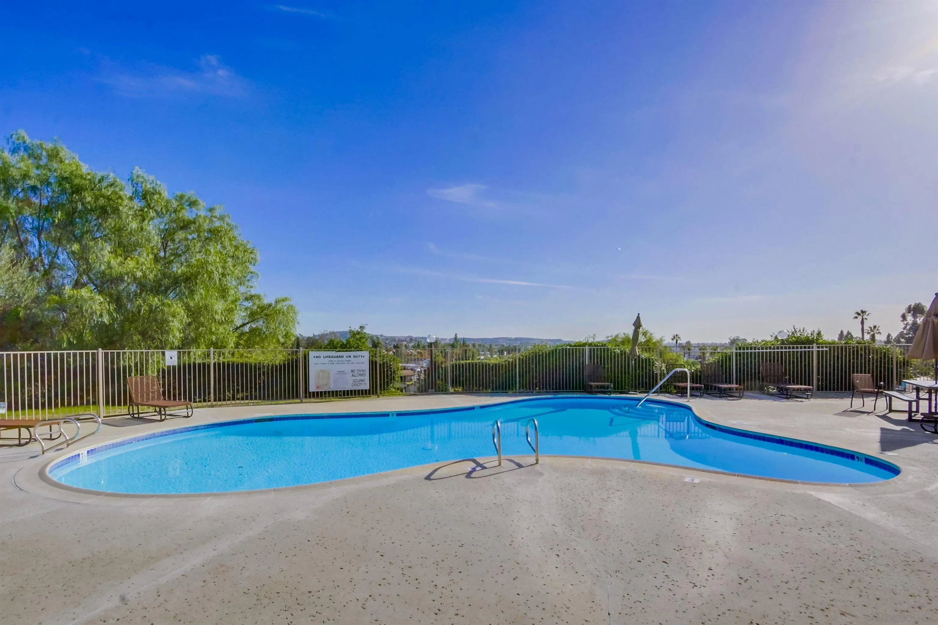 https://cdn.realtyfeed.com/cdn/127/250036401/d00a5c6d6ba1628349698f54909b118f.webp
