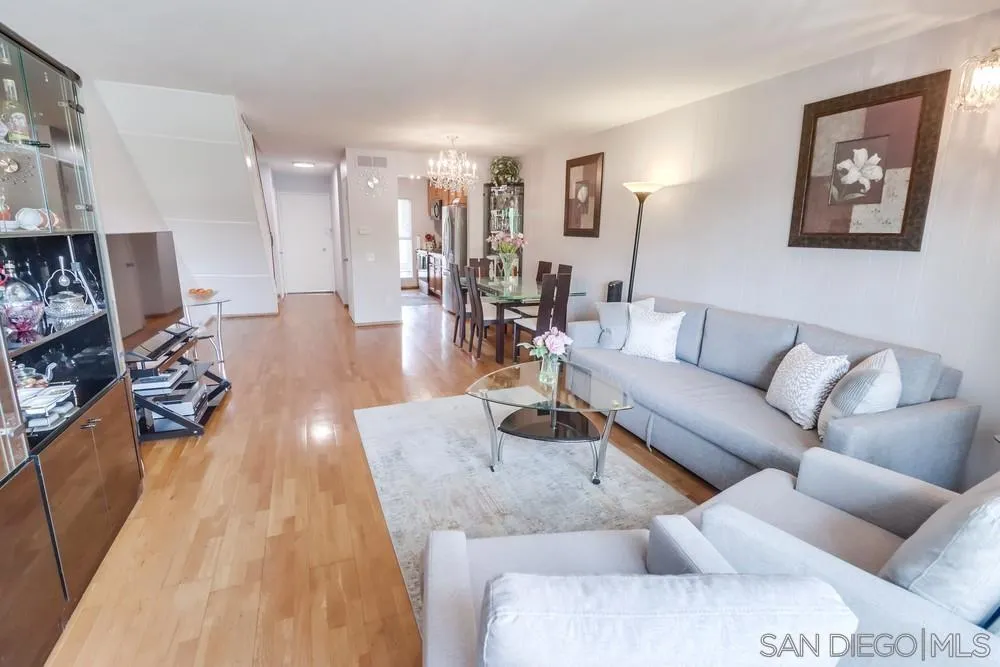 https://cdn.realtyfeed.com/cdn/127/250036401/e2aa9747f6413a4d355842e1a90812d7.webp
