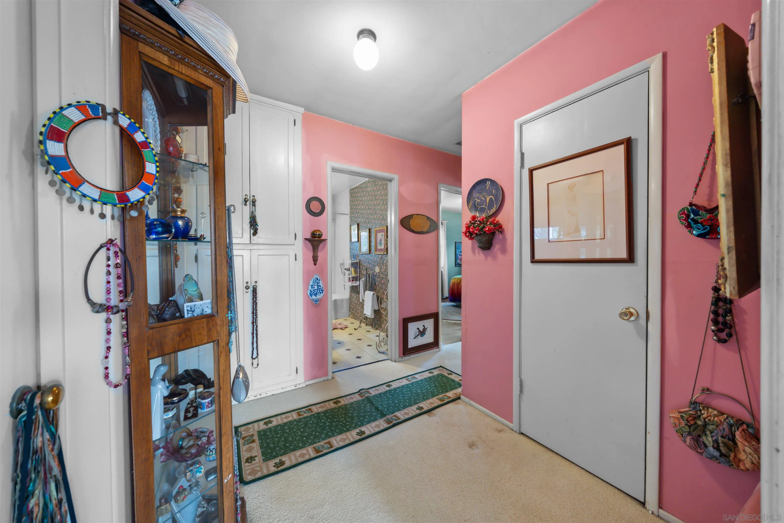 https://cdn.realtyfeed.com/cdn/127/250036405/555e1723d2984749f1683c26cc19c68a.webp