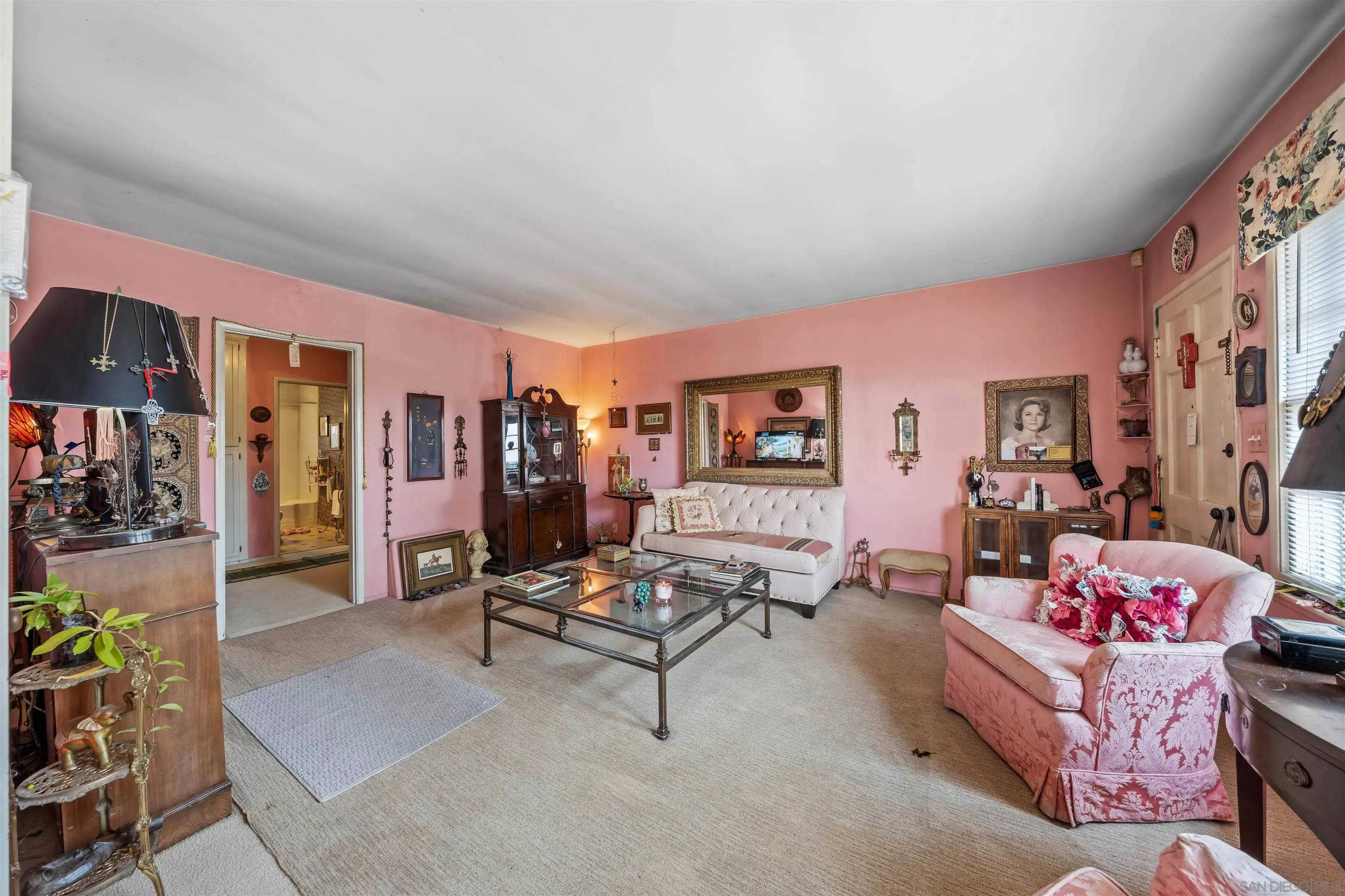 https://cdn.realtyfeed.com/cdn/127/250036405/84a15287d19f9f259a638d5171402d8a.webp