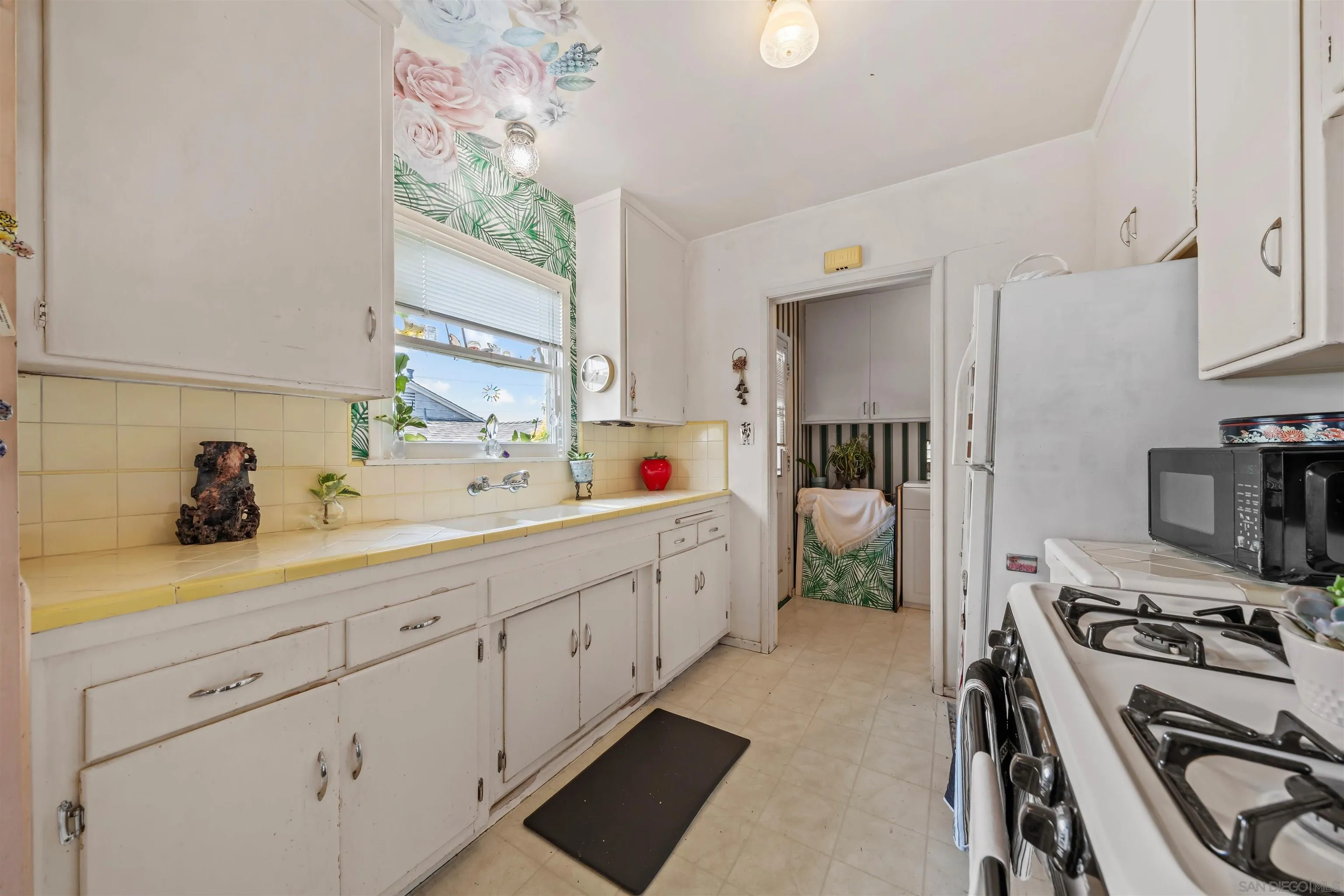 https://cdn.realtyfeed.com/cdn/127/250036405/c872052b3f8d745ad7e8cd05cba5db09.webp