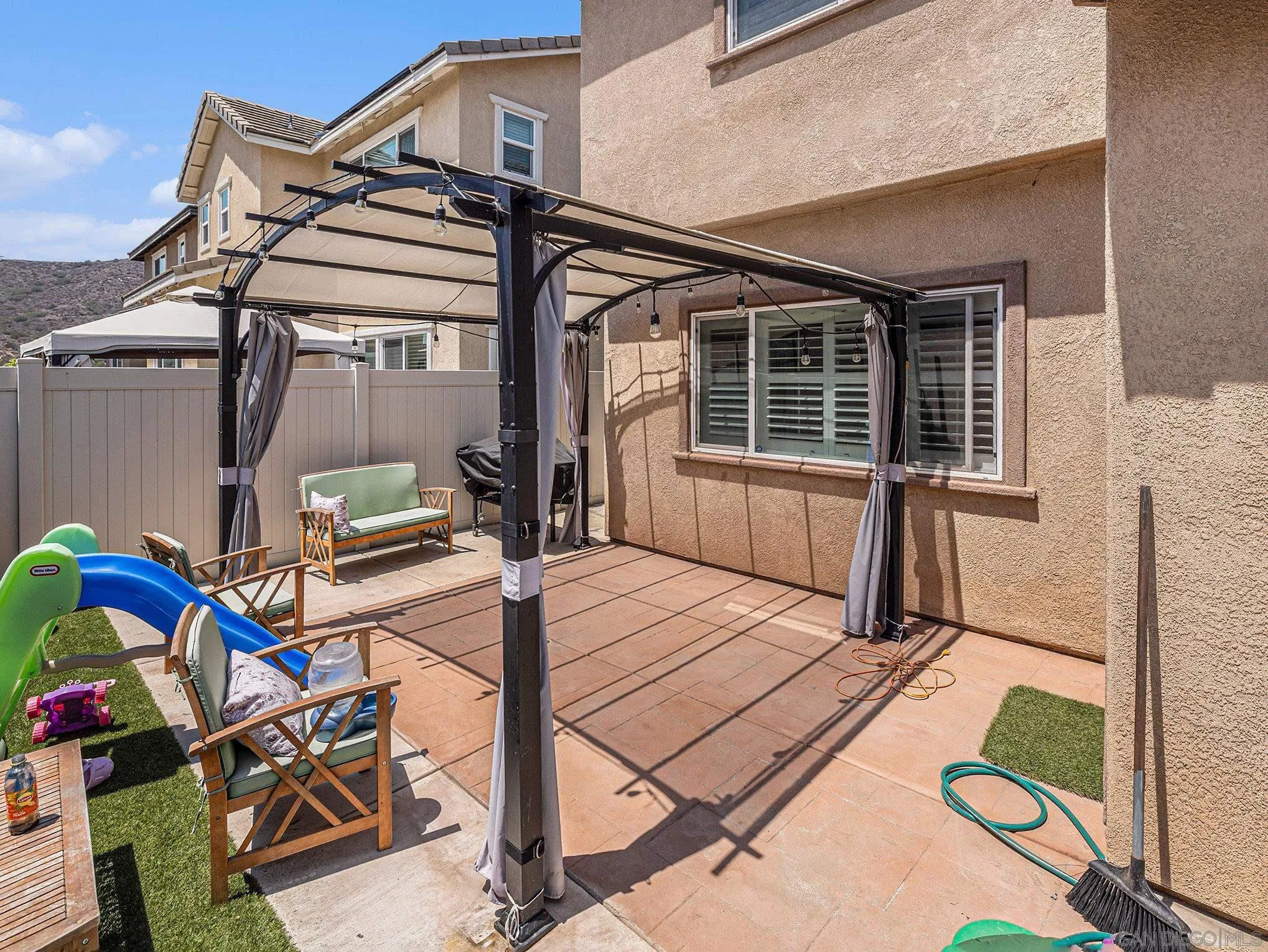 https://cdn.realtyfeed.com/cdn/127/250036406/54a19401f1de6d50da7accc8aa495d95.webp