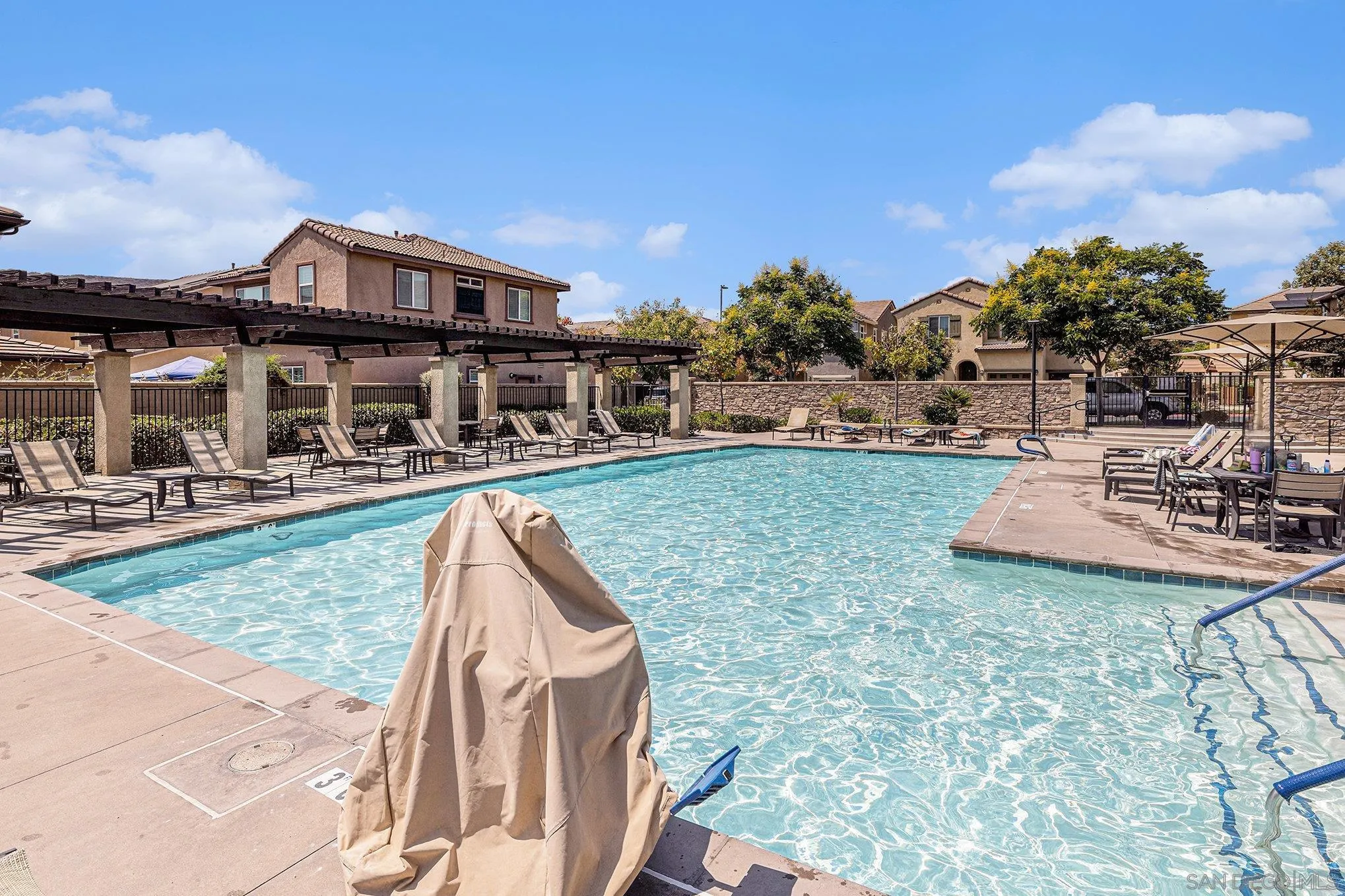 https://cdn.realtyfeed.com/cdn/127/250036406/8266e64f241506173dca0f73f1cc2798.webp