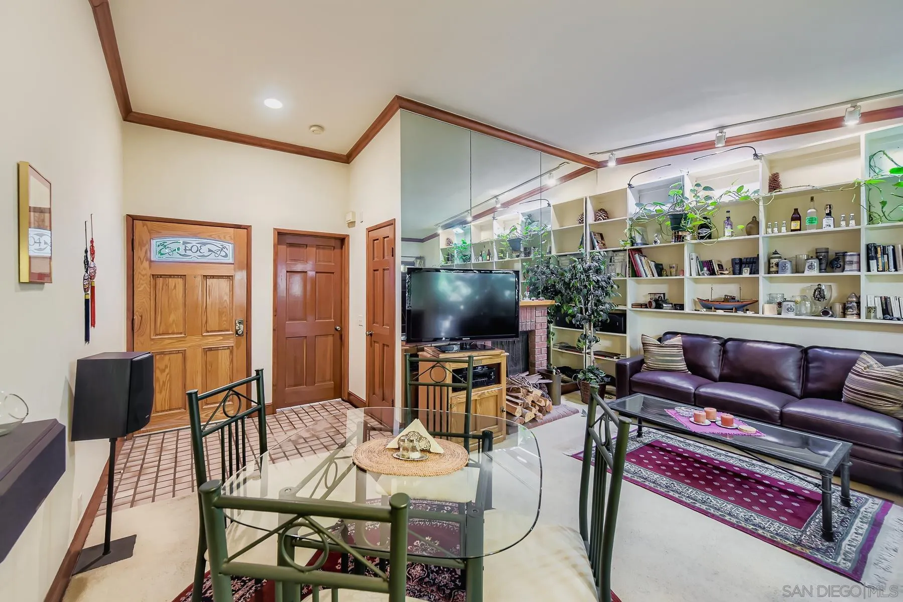 https://cdn.realtyfeed.com/cdn/127/250036407/945115e97cac8718b9f4386a3ae6e2e5.webp
