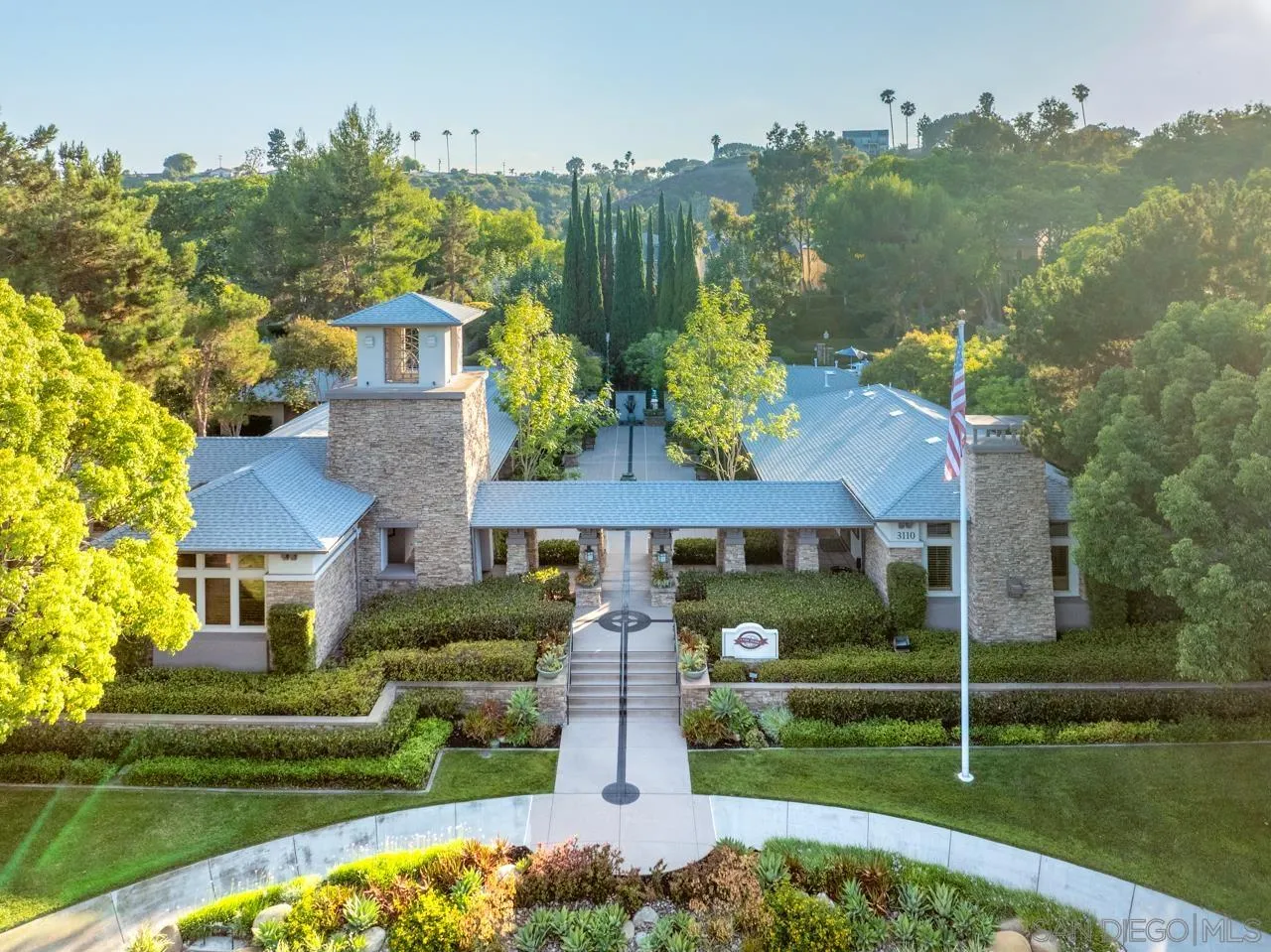 https://cdn.realtyfeed.com/cdn/127/250036408/0530e322128832aa9c68e4d708659d66.webp