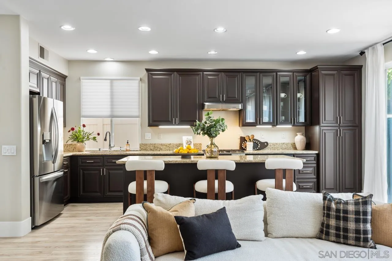 https://cdn.realtyfeed.com/cdn/127/250036408/153464df693579e852b235a0927f3d9d.webp