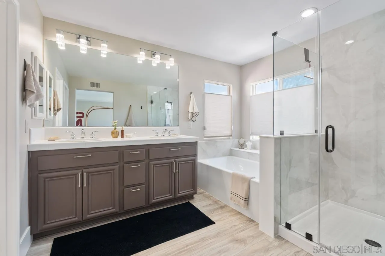 https://cdn.realtyfeed.com/cdn/127/250036408/1c6dfec1b61b640a62d4cbd4dc0d0a9b.webp