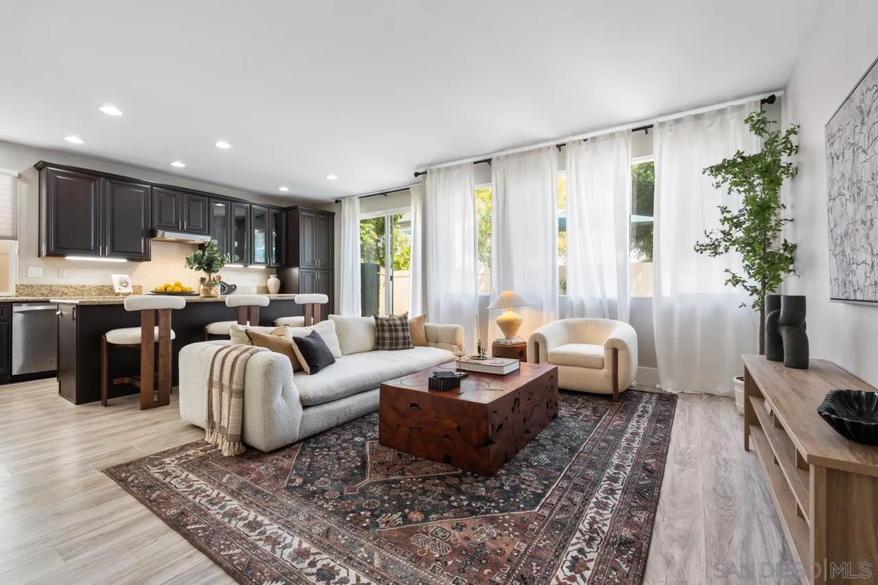 https://cdn.realtyfeed.com/cdn/127/250036408/1dbe91f4b1e49e108c1b690d5abbd24a.webp