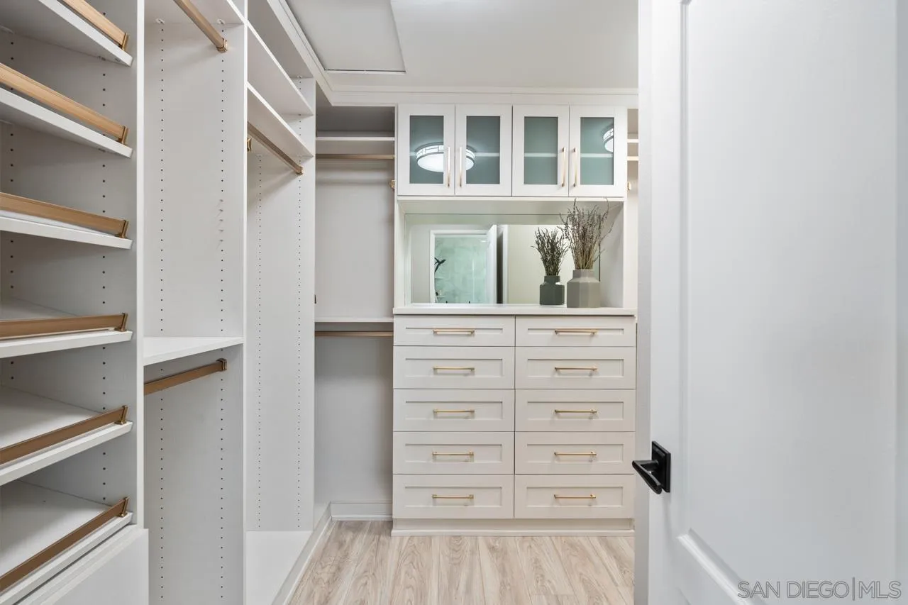 https://cdn.realtyfeed.com/cdn/127/250036408/207493a5b3db6ff9f99a306a6260298d.webp