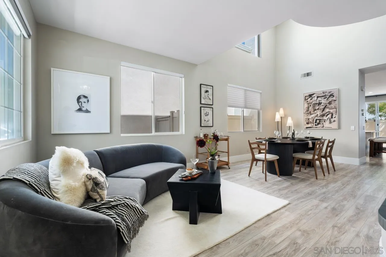 https://cdn.realtyfeed.com/cdn/127/250036408/351f3b2070cbb7476ec633b9044e8875.webp
