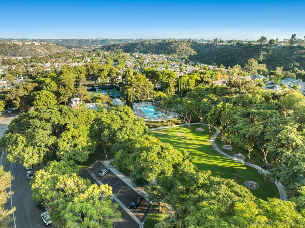 https://cdn.realtyfeed.com/cdn/127/250036408/662f2a22fdbeafe21b20b77b562e4b07.webp
