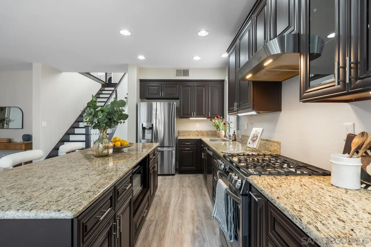 https://cdn.realtyfeed.com/cdn/127/250036408/8bdf74ad0df81884e268c107e67089e8.webp