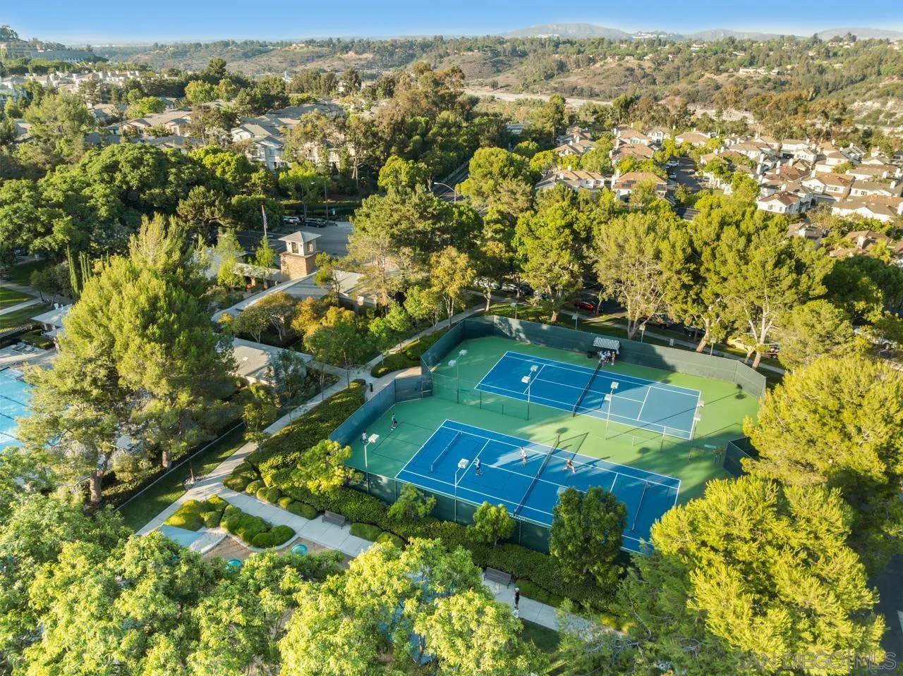 https://cdn.realtyfeed.com/cdn/127/250036408/b36e3e89a721144372725cf523762420.webp