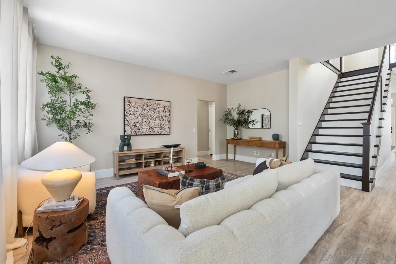 https://cdn.realtyfeed.com/cdn/127/250036408/edb987f8ae3bbb0849b9e3f3bf59ae4f.webp