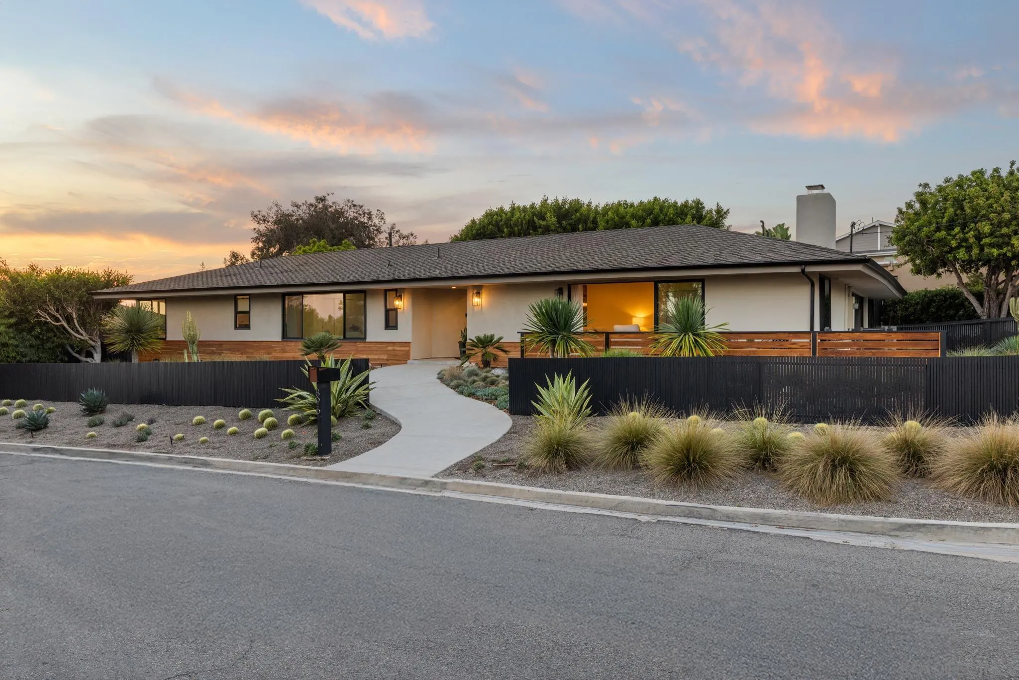 https://cdn.realtyfeed.com/cdn/127/250036409/162c0a801c189c9a0869b381582113ea.webp