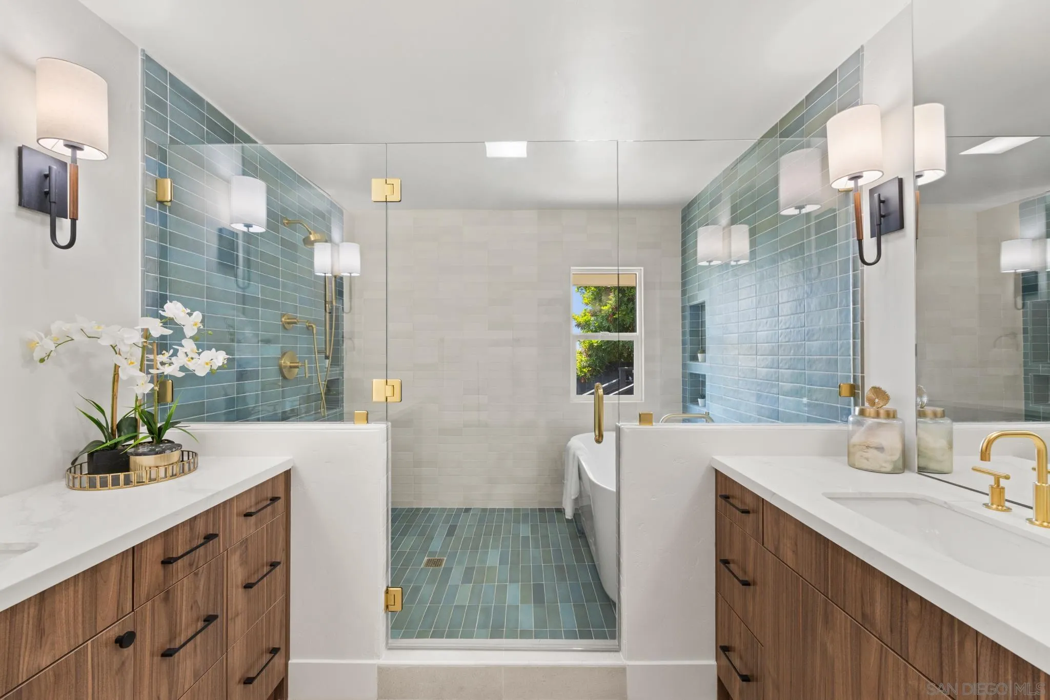 https://cdn.realtyfeed.com/cdn/127/250036409/2d0decef7f06836b8ceeb31059cf229d.webp