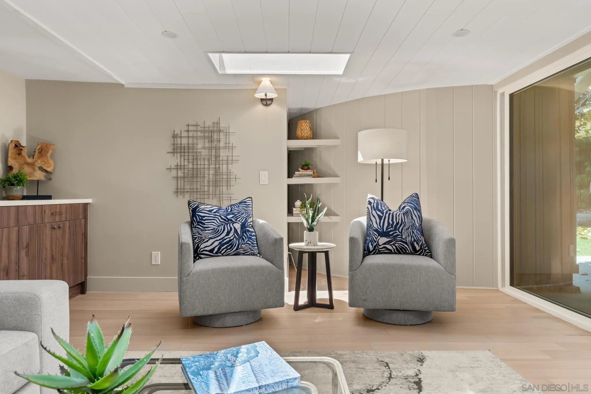 https://cdn.realtyfeed.com/cdn/127/250036409/37a17b8753bd06d08982a272e52106e5.webp
