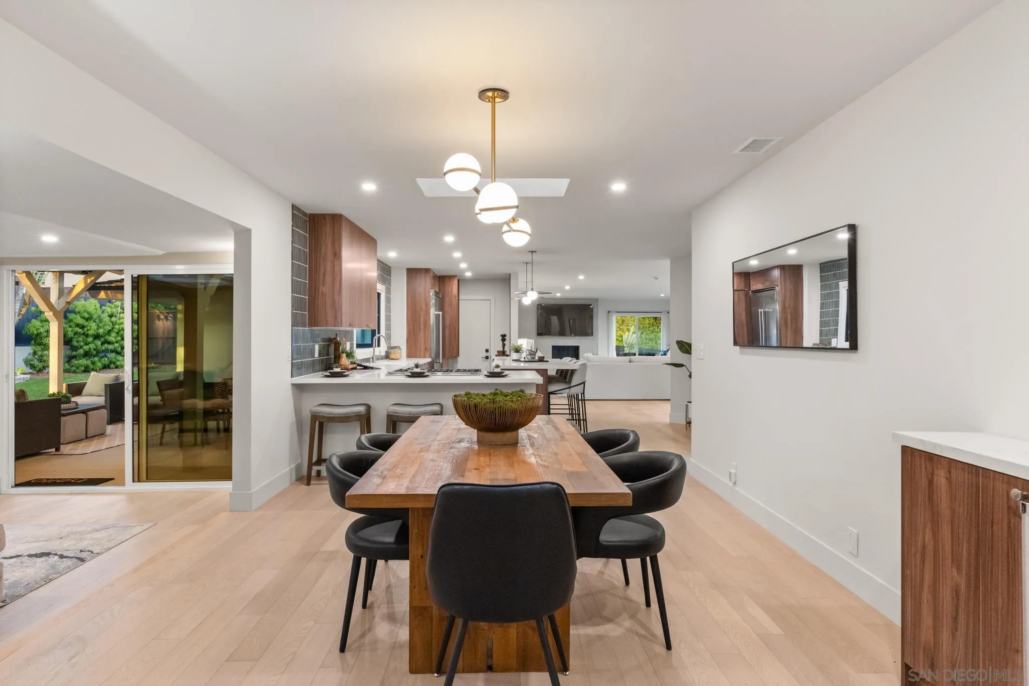https://cdn.realtyfeed.com/cdn/127/250036409/a8c3acca5cd3827b98e0d40ea4aed2f3.webp