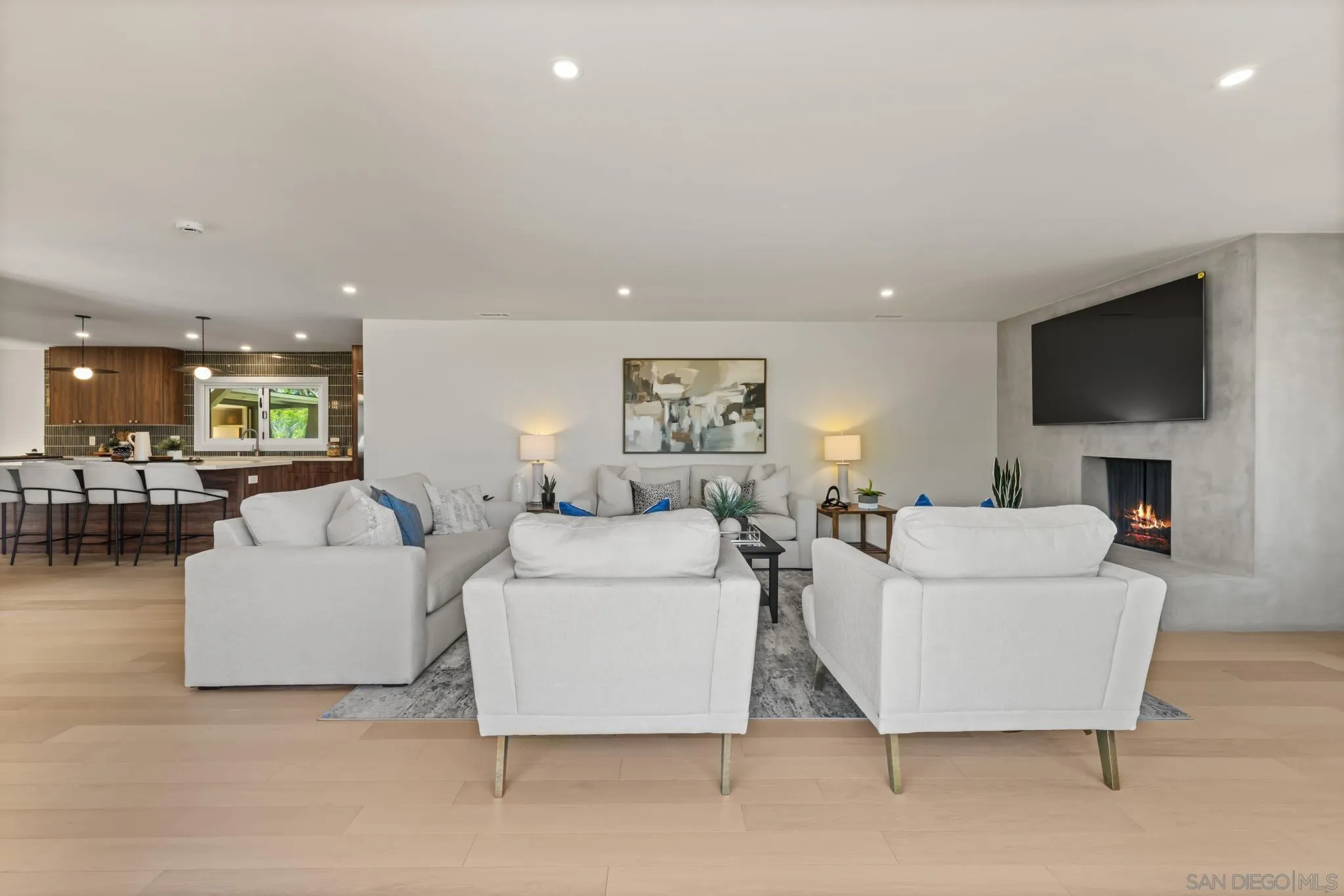 https://cdn.realtyfeed.com/cdn/127/250036409/cc8097da25e2b29a57cb3e2a638ad3d7.webp