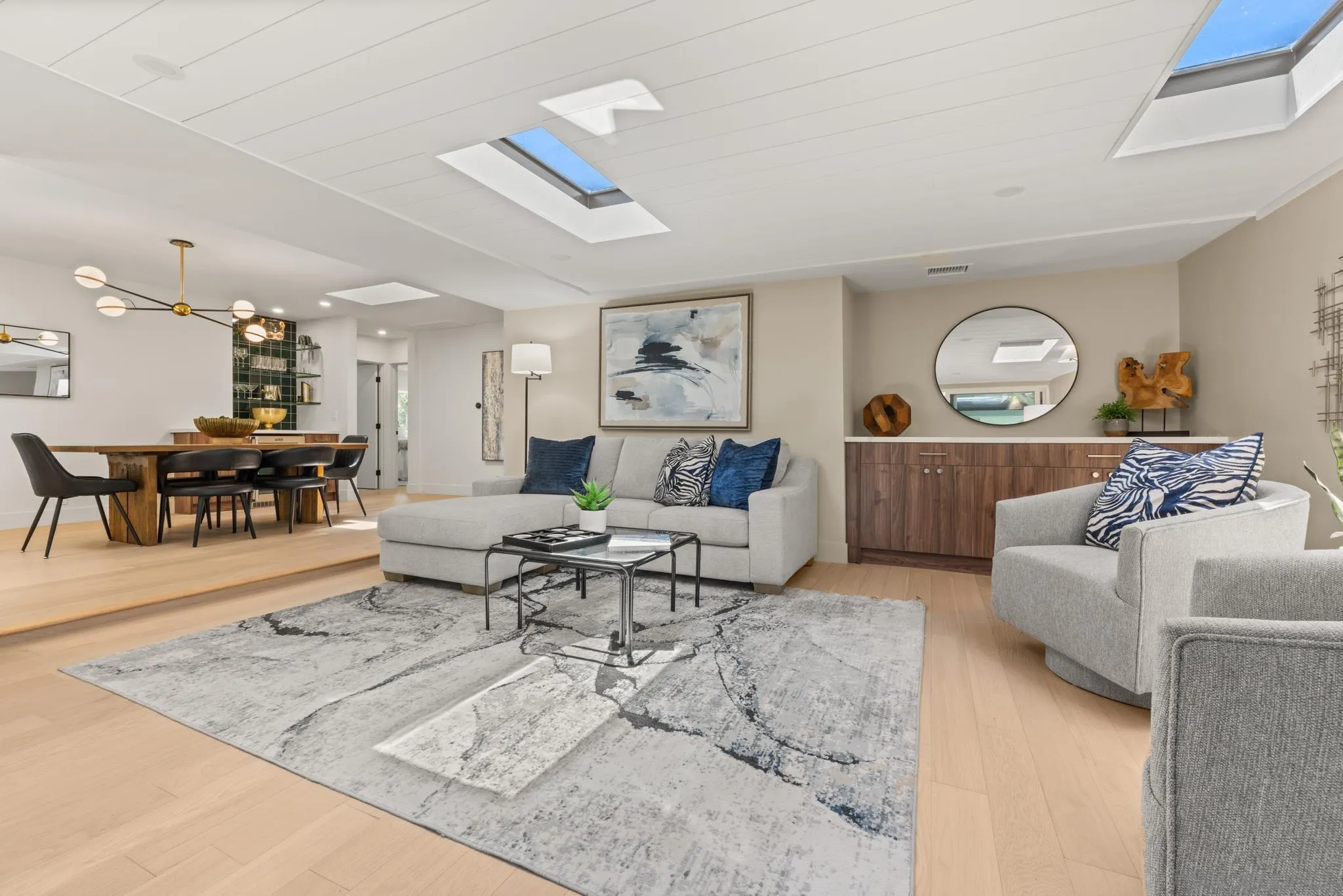 https://cdn.realtyfeed.com/cdn/127/250036409/ef96d5f54986adc25d5c939a6ca36ca5.webp