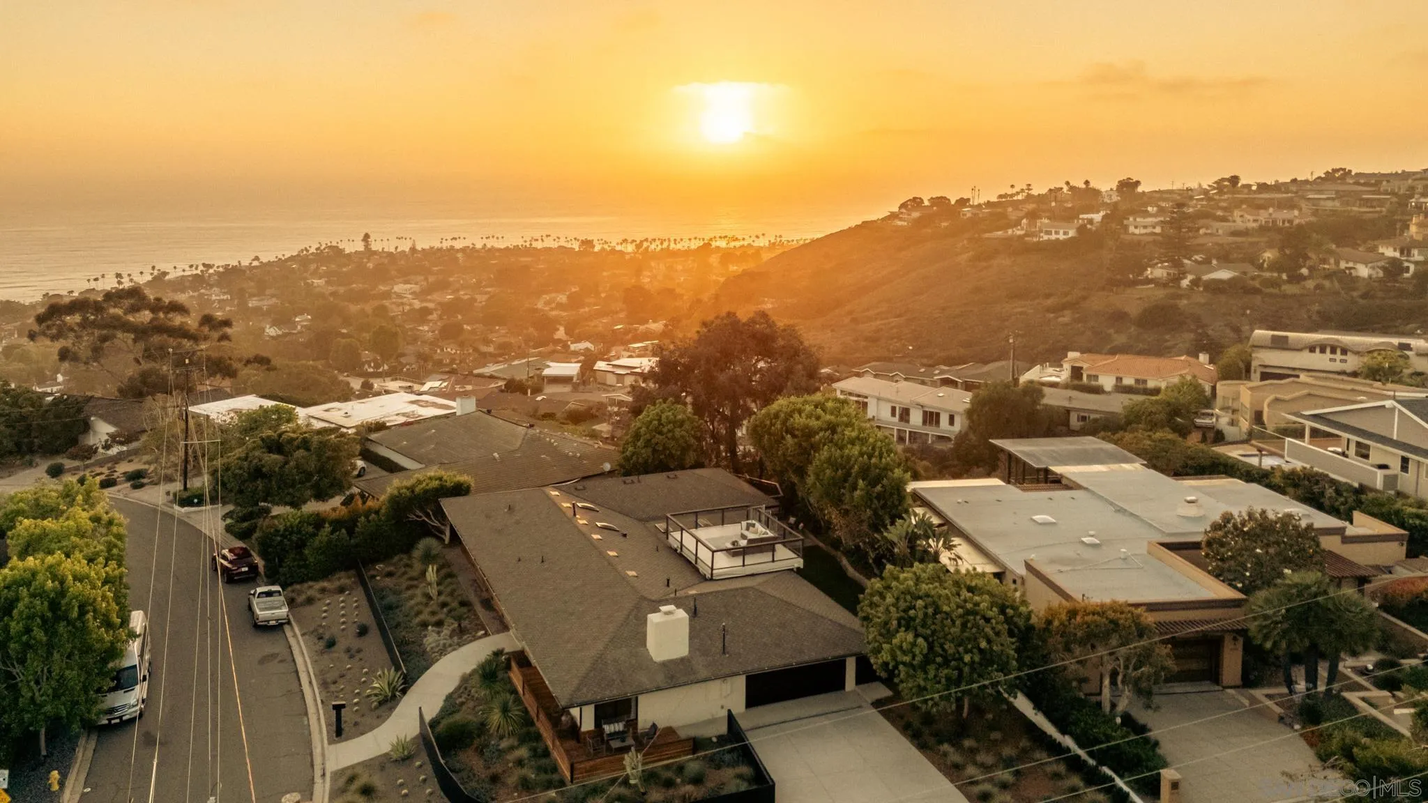 https://cdn.realtyfeed.com/cdn/127/250036409/f1584e6e7130f863e7381d29e57379b7.webp