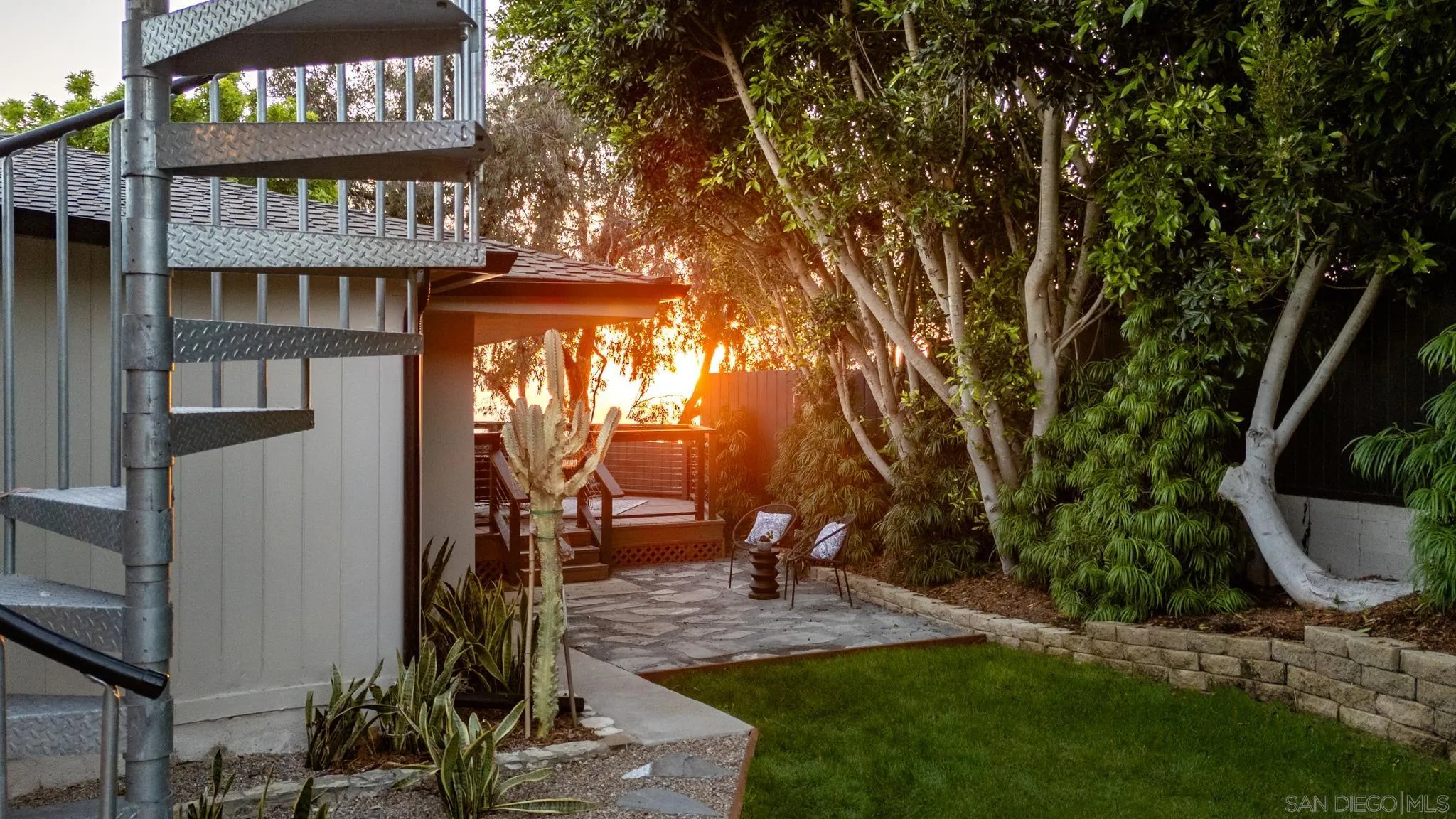 https://cdn.realtyfeed.com/cdn/127/250036409/f48ff6639c77e685cd8295b44aa8d32b.webp