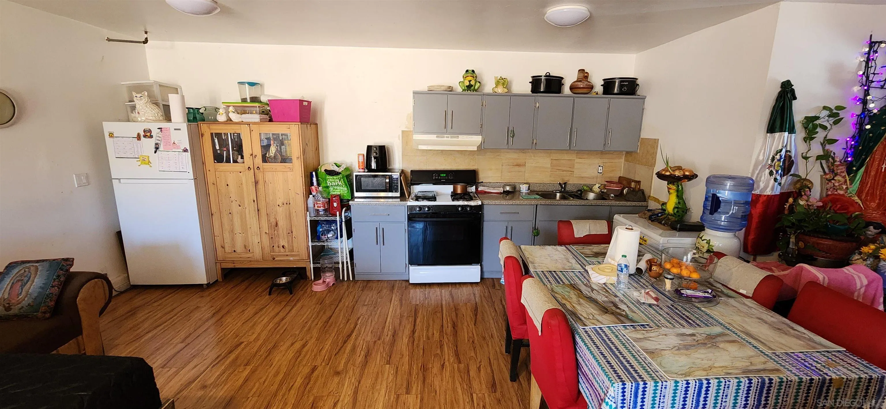 https://cdn.realtyfeed.com/cdn/127/250036410/06d5767edb8814e30453221757a3ff60.webp