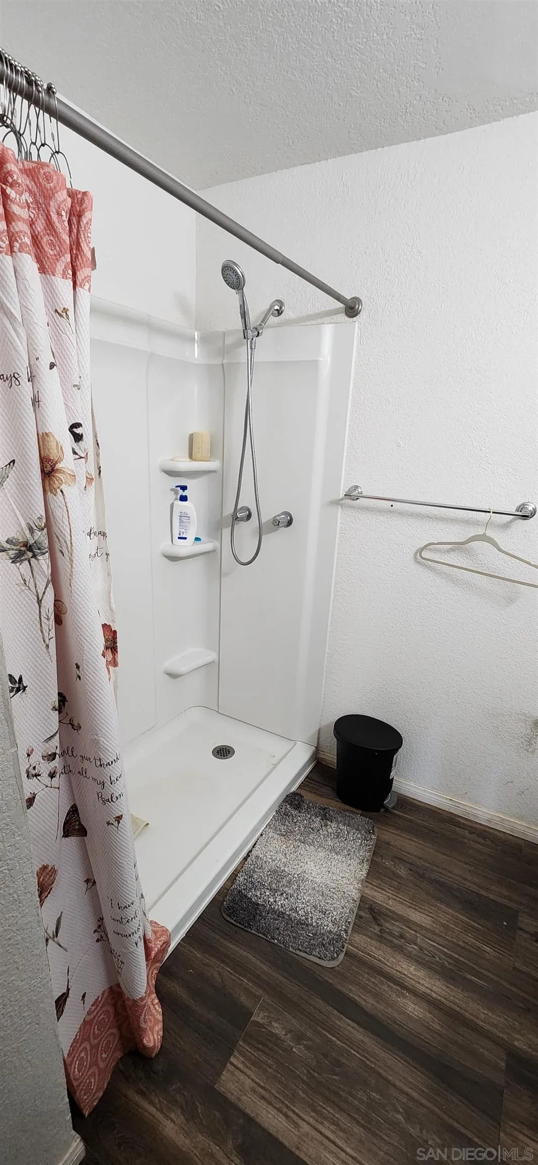 https://cdn.realtyfeed.com/cdn/127/250036410/6edeb13d5ce213ff63cac26328ae55e0.webp