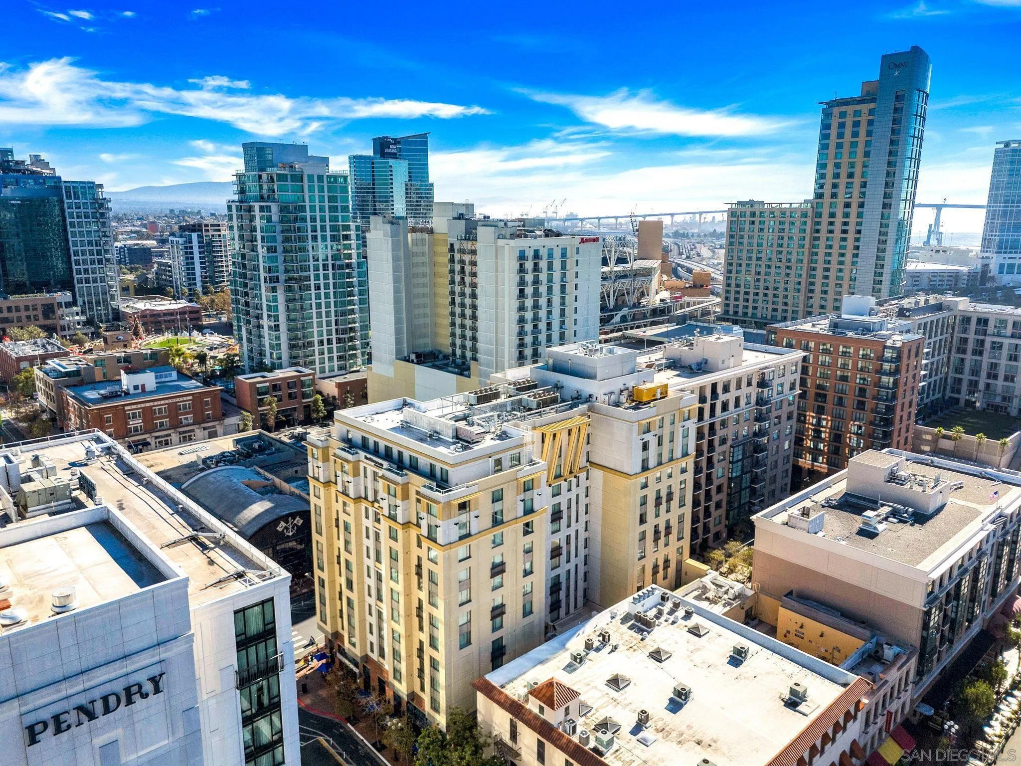 https://cdn.realtyfeed.com/cdn/127/250036415/31293f8405ee405502401b477370d73d.webp