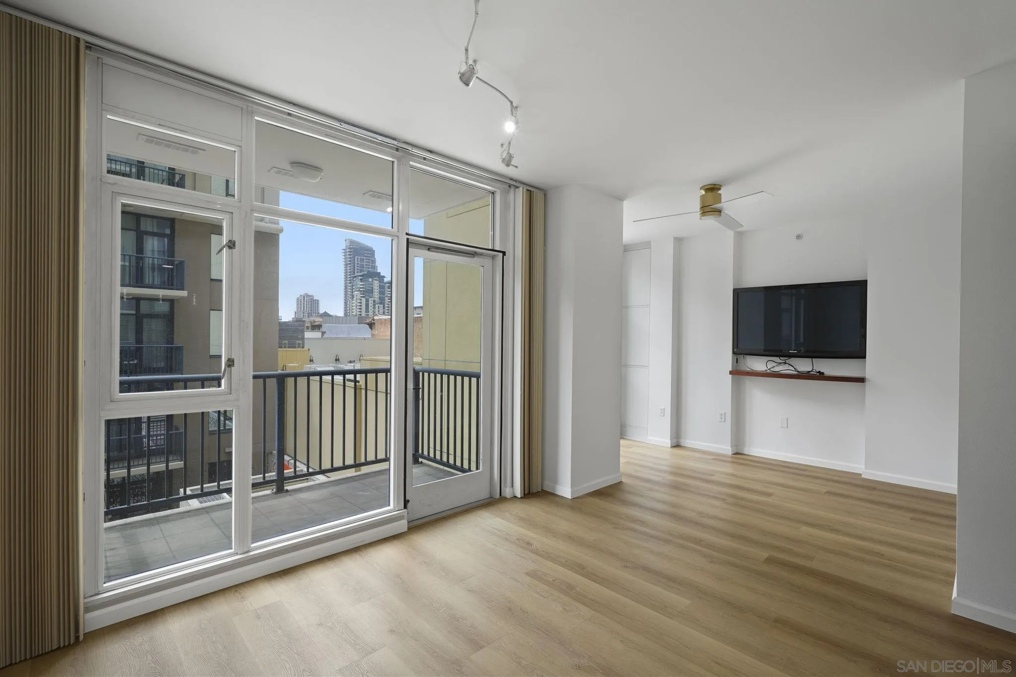 https://cdn.realtyfeed.com/cdn/127/250036415/53137a4e61703d2f2871dc647d44bfc8.webp