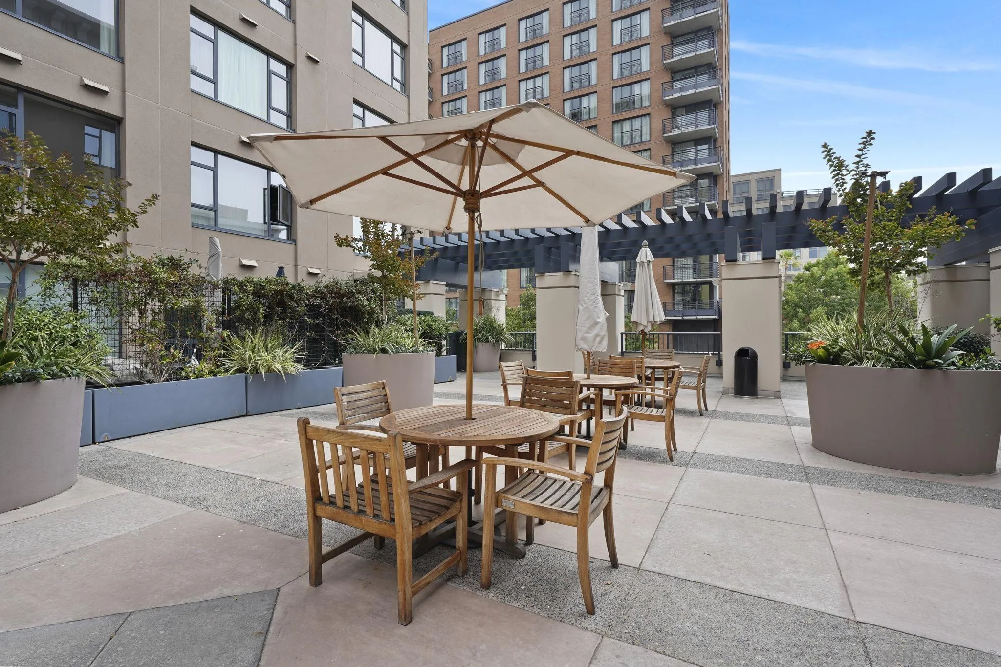 https://cdn.realtyfeed.com/cdn/127/250036415/db0e0dbdb1e2d0a05ba5bf3392fbeda7.webp