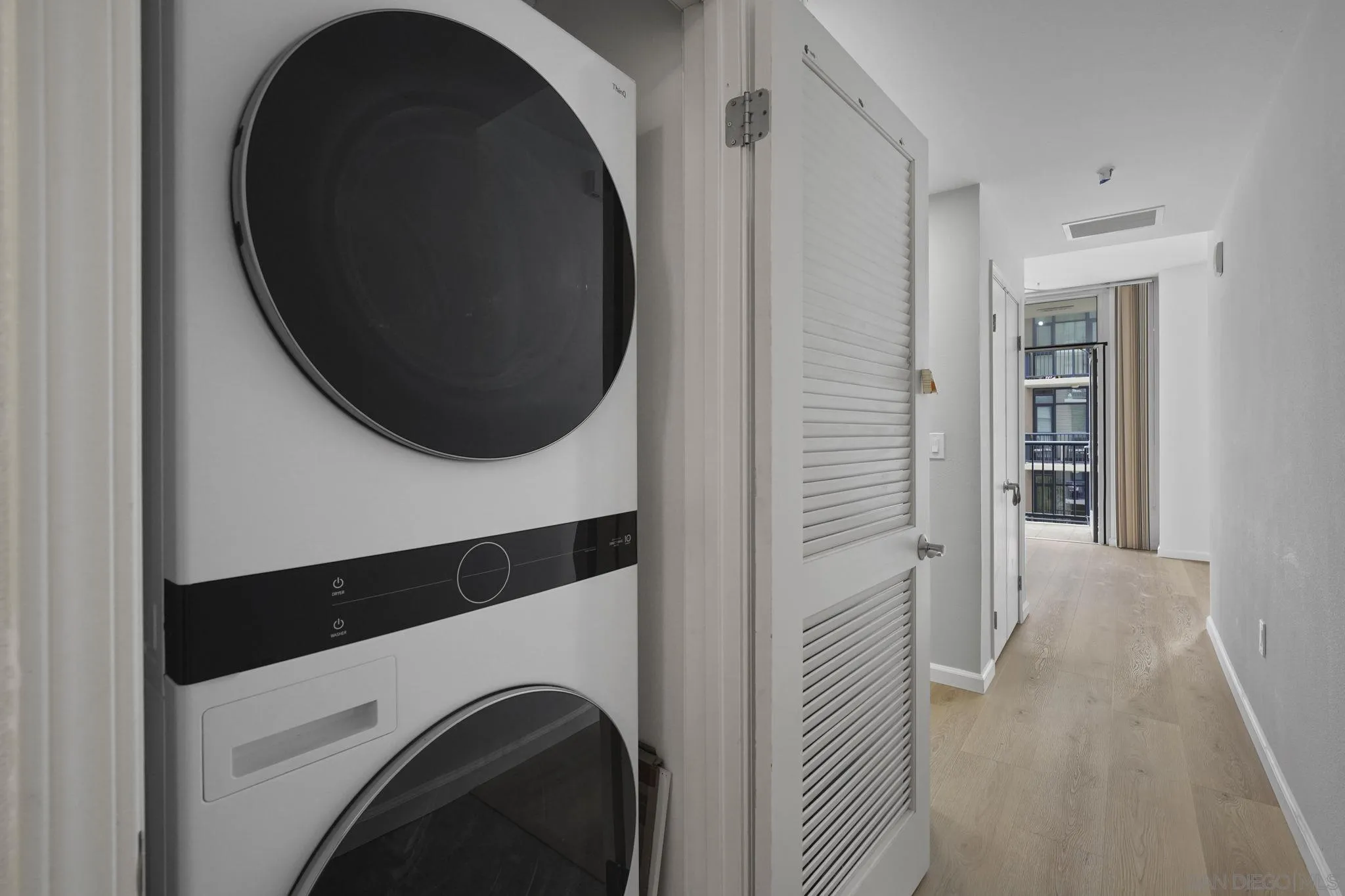 https://cdn.realtyfeed.com/cdn/127/250036415/fce4f9520d3825cc559280798a2f623a.webp
