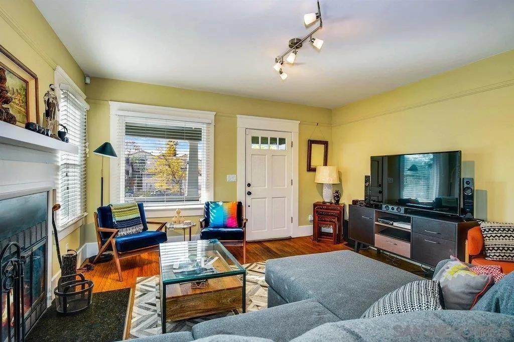 https://cdn.realtyfeed.com/cdn/127/250036417/11f577b4b440a0a4557700e5d9c948ed.webp