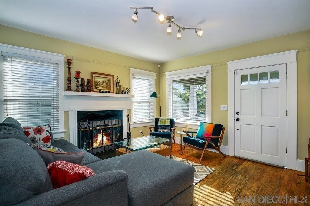 https://cdn.realtyfeed.com/cdn/127/250036417/5facab373a83f84db64a3cc959ef486b.webp