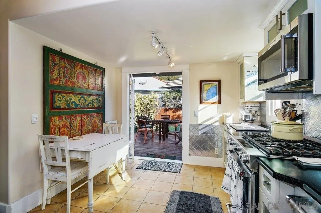 https://cdn.realtyfeed.com/cdn/127/250036417/840173545564730b15f5317321415c4b.webp