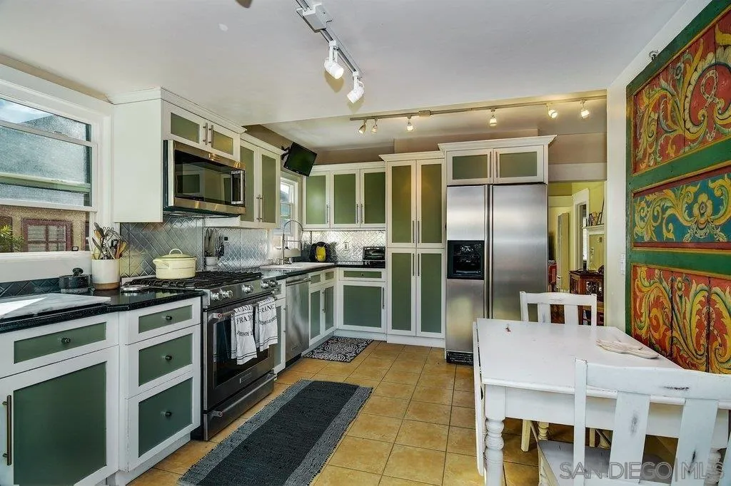 https://cdn.realtyfeed.com/cdn/127/250036417/a107b9dd934e2afaeb96ff03b6eafef2.webp