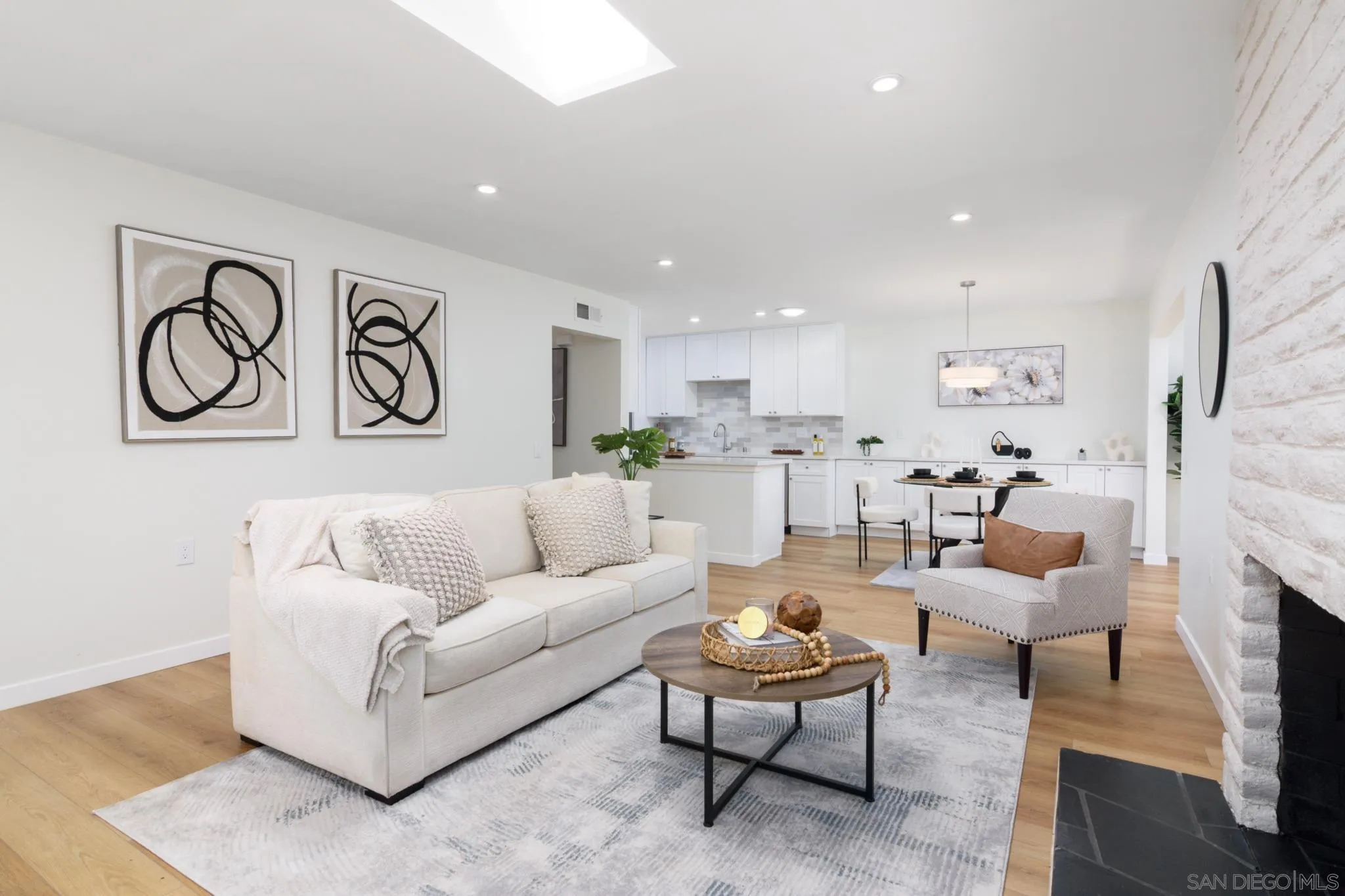 https://cdn.realtyfeed.com/cdn/127/250036418/1db3fdad45d0ad1e4f3652057e65f651.webp