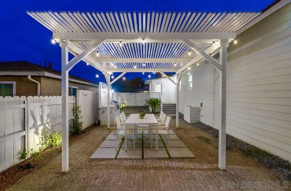 https://cdn.realtyfeed.com/cdn/127/250036424/8dcf77c1e74c0f978e8cda293024ec49.webp