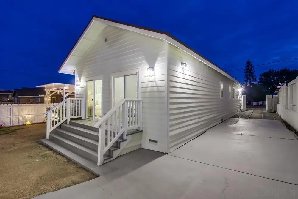 https://cdn.realtyfeed.com/cdn/127/250036424/91a99eb4d68aa4a8cab6377d172b7879.webp
