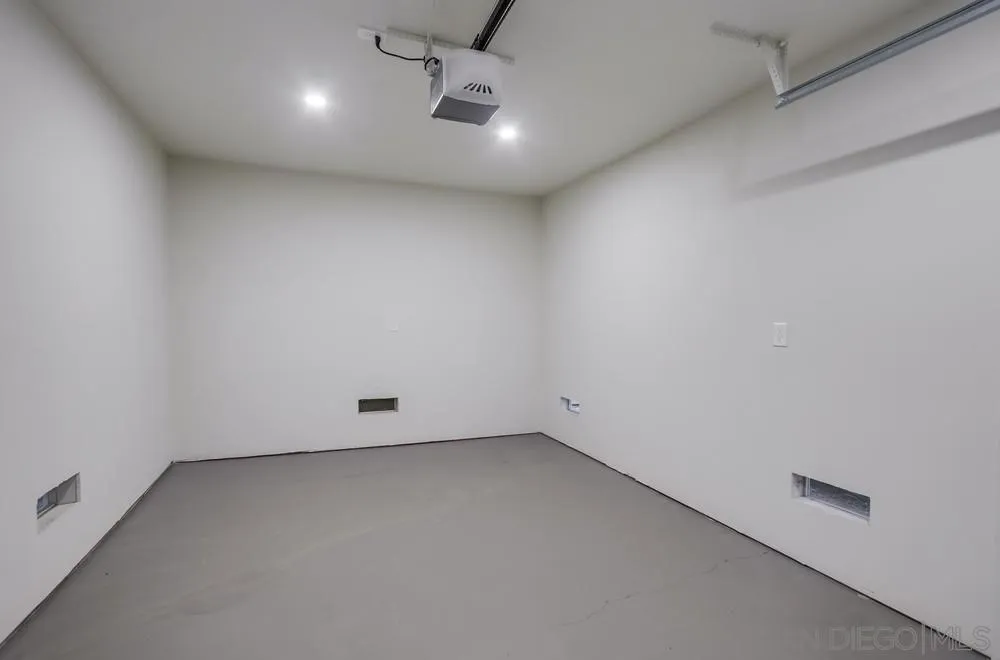 https://cdn.realtyfeed.com/cdn/127/250036424/bc6c75e180c182f4df14c156a7452ec3.webp
