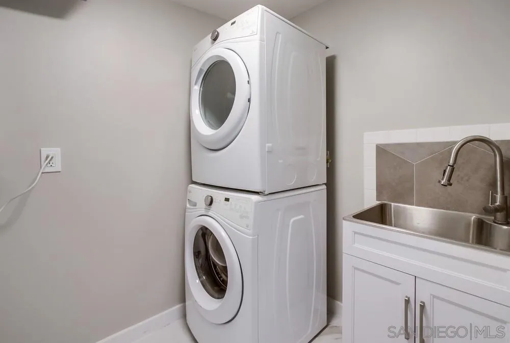 https://cdn.realtyfeed.com/cdn/127/250036424/cfbd7e46c4af7b9957554c4d91e3d46a.webp