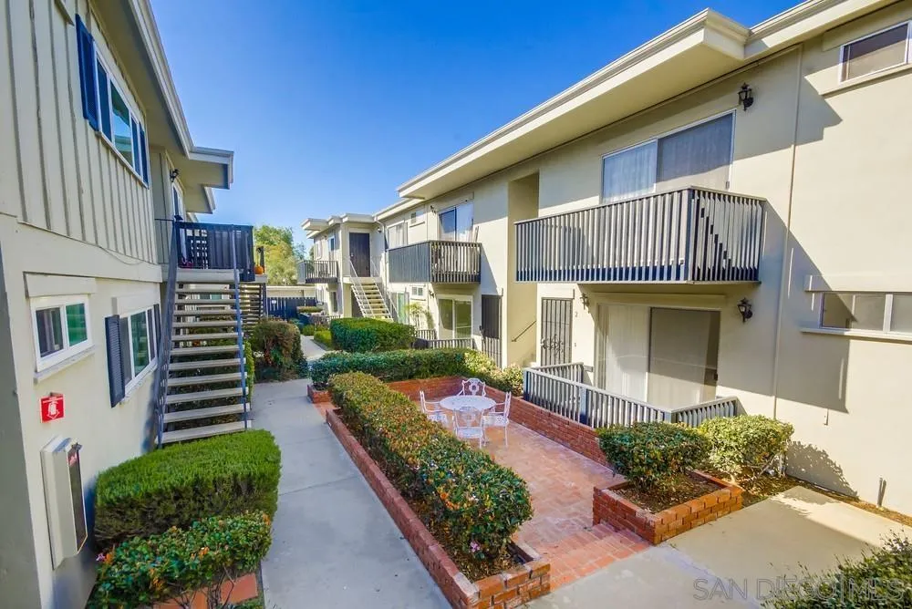 https://cdn.realtyfeed.com/cdn/127/250036426/0341166ddc192c7ca8fc283c11333f98.webp