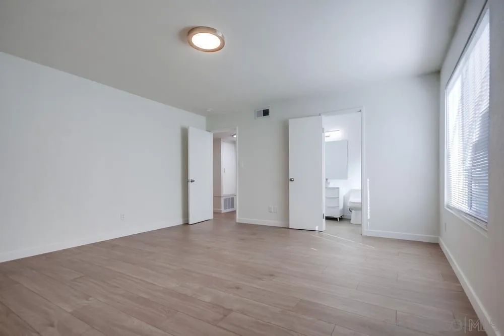 https://cdn.realtyfeed.com/cdn/127/250036426/07c3fc5c24131570042fc45ffbabb470.webp