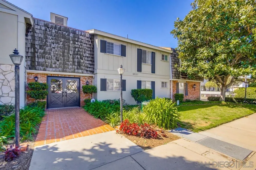 https://cdn.realtyfeed.com/cdn/127/250036426/12afcf2c5c5cf5a6c257c3592c5e3e6c.webp